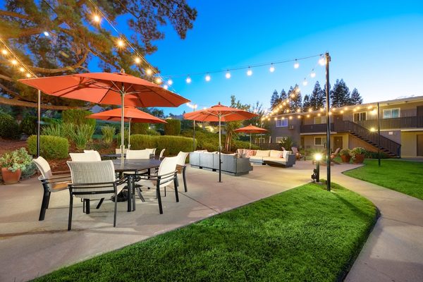 Pleasanton Heights apartments in Pleasanton, CA