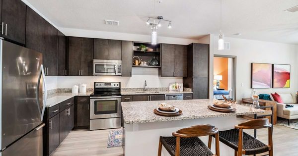 Cortland Hunter's Creek apartments in Kissimmee, FL
