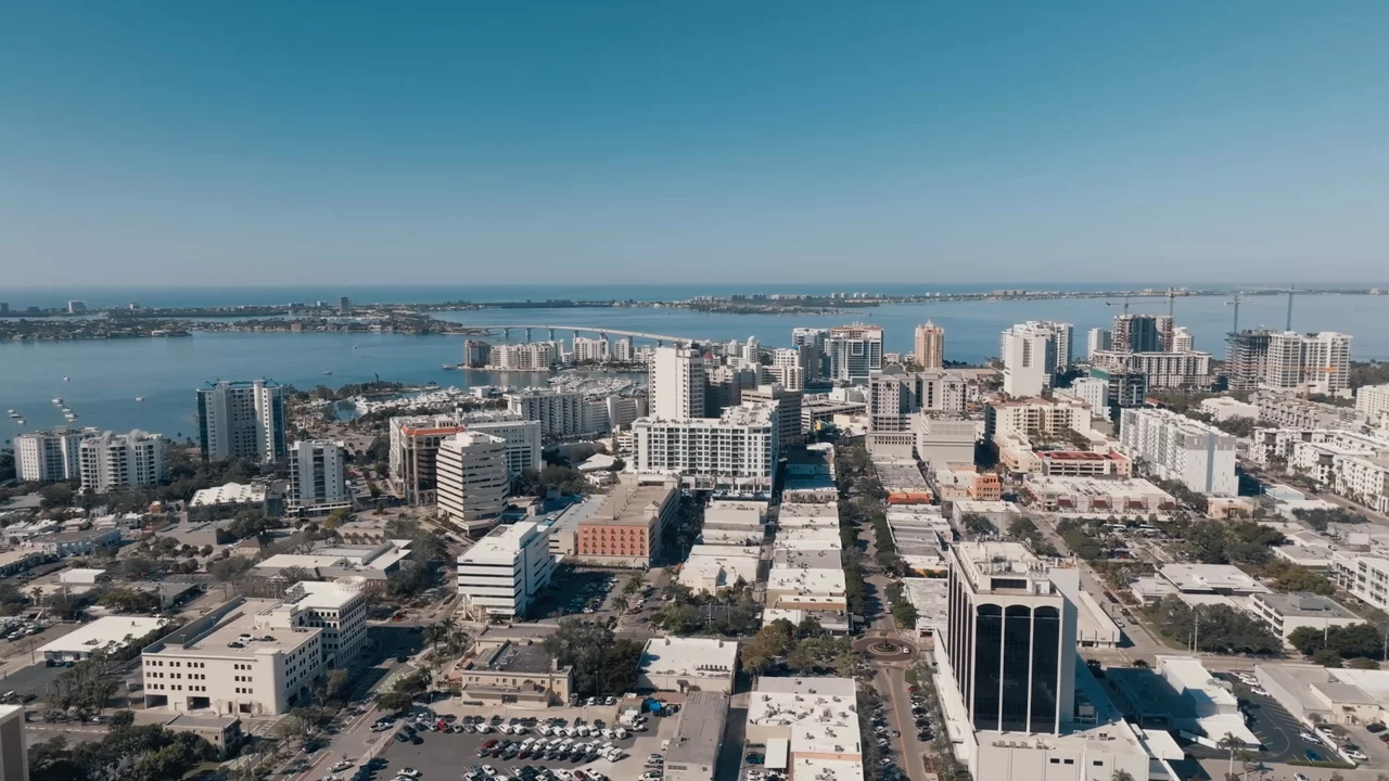 Aster & Links apartments in Sarasota, FL