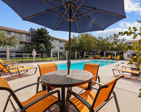 Peaks at Meadow Ridge apartments in Spokane Valley, WA