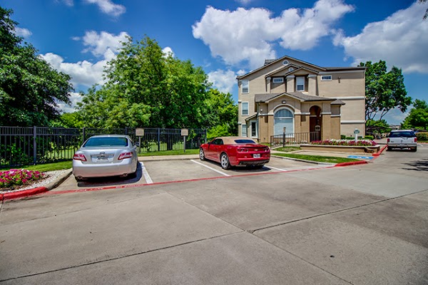 Fairways at Prestonwood apartments in Addison, TX