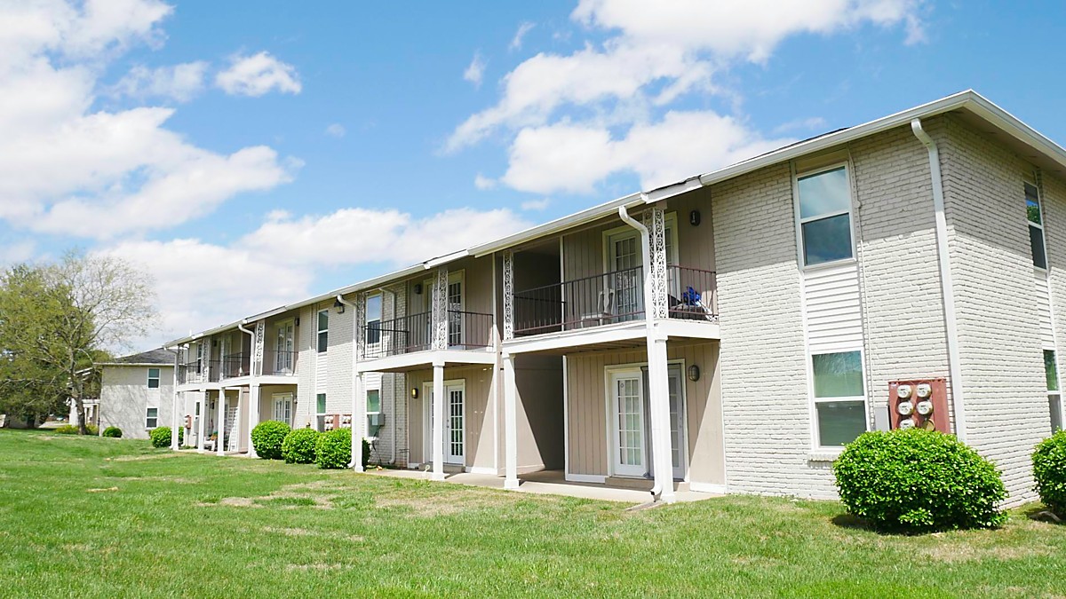 The Grove at Enon Springs apartments in Smyrna, TN