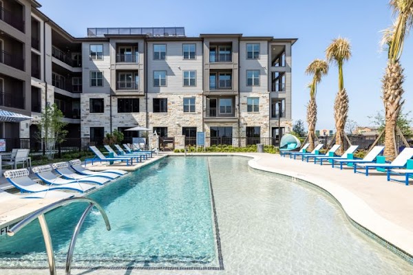 Cromwell at Plum Creek apartments in Kyle, TX