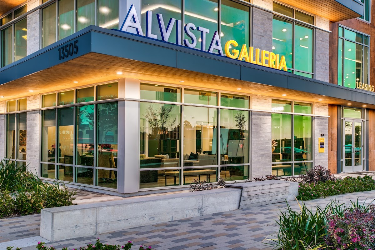 Alvista Galleria apartments in Addison, TX