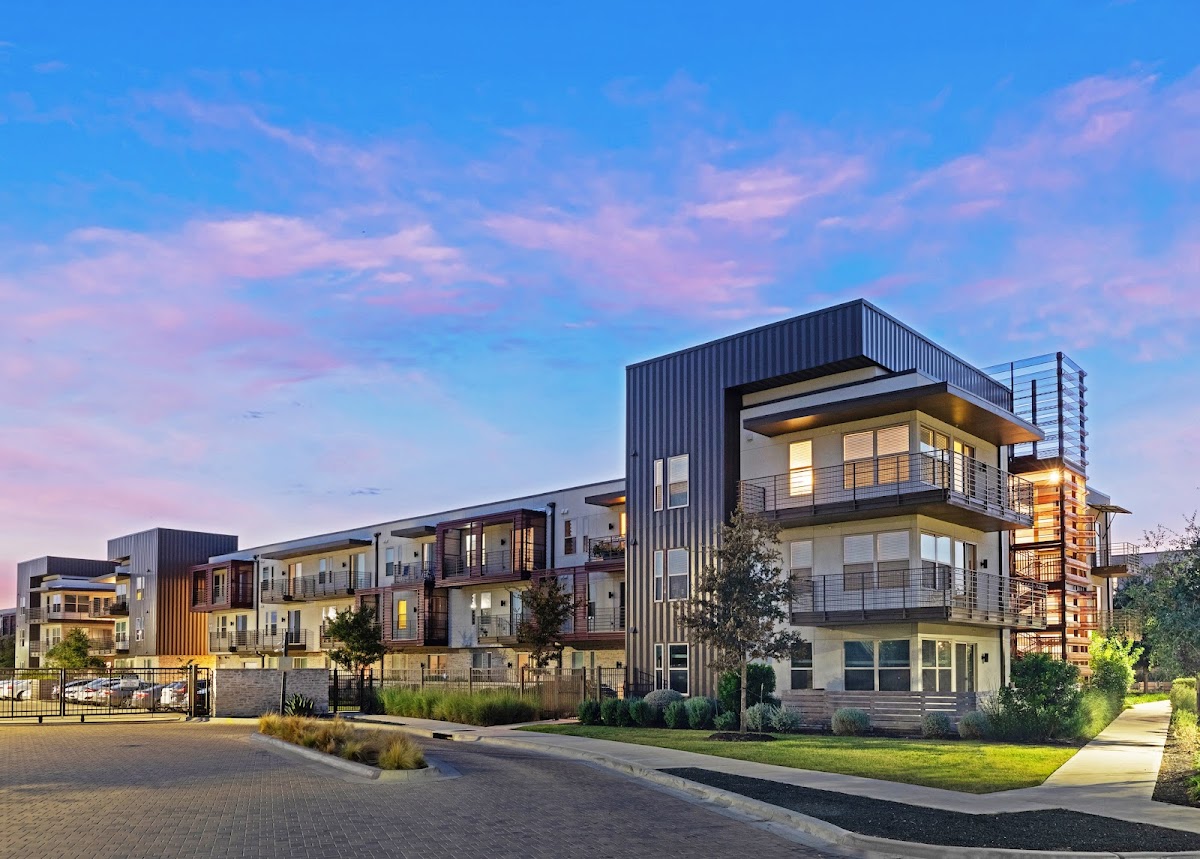 DK Riata apartments in Austin, TX