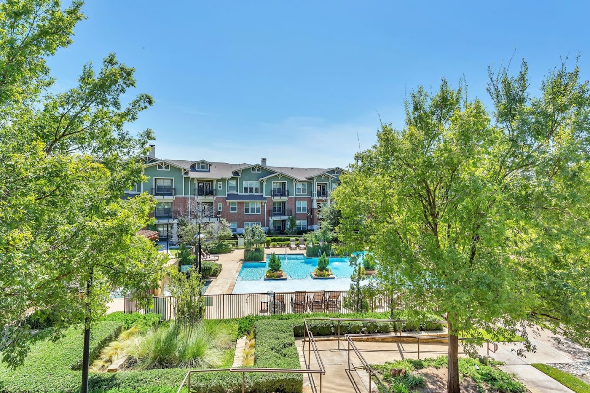 Windsor Mustang Park Apartments apartments in Addison, TX
