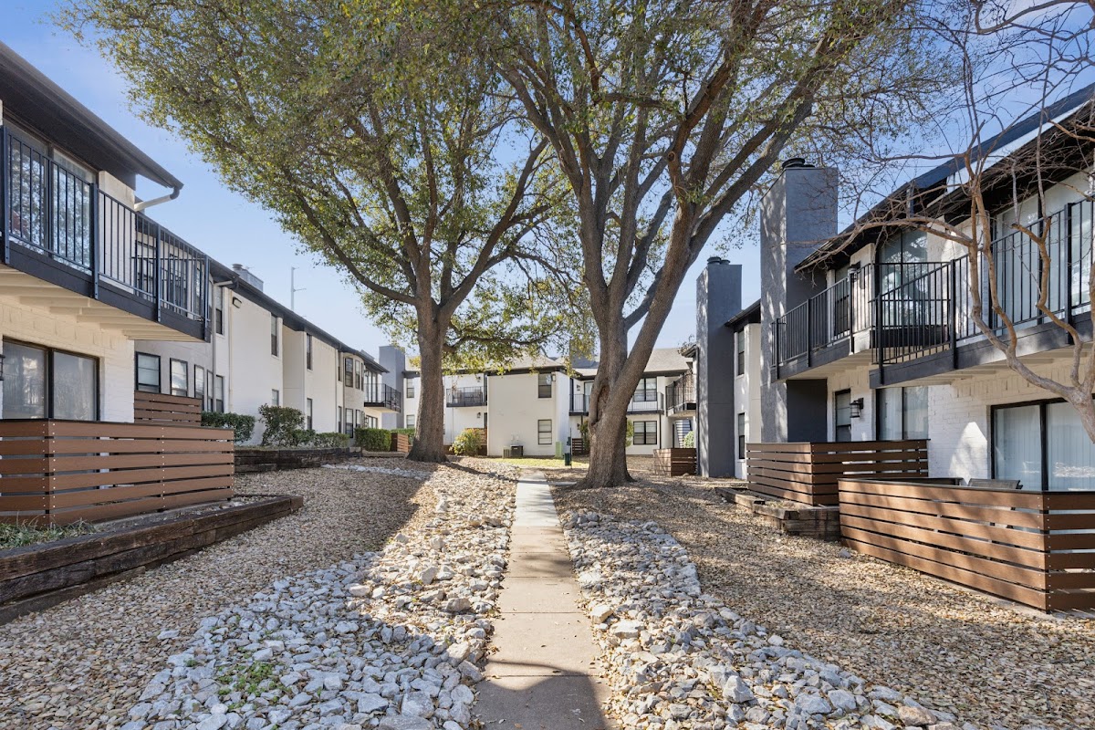 Brookbend Apartments apartments in Addison, TX