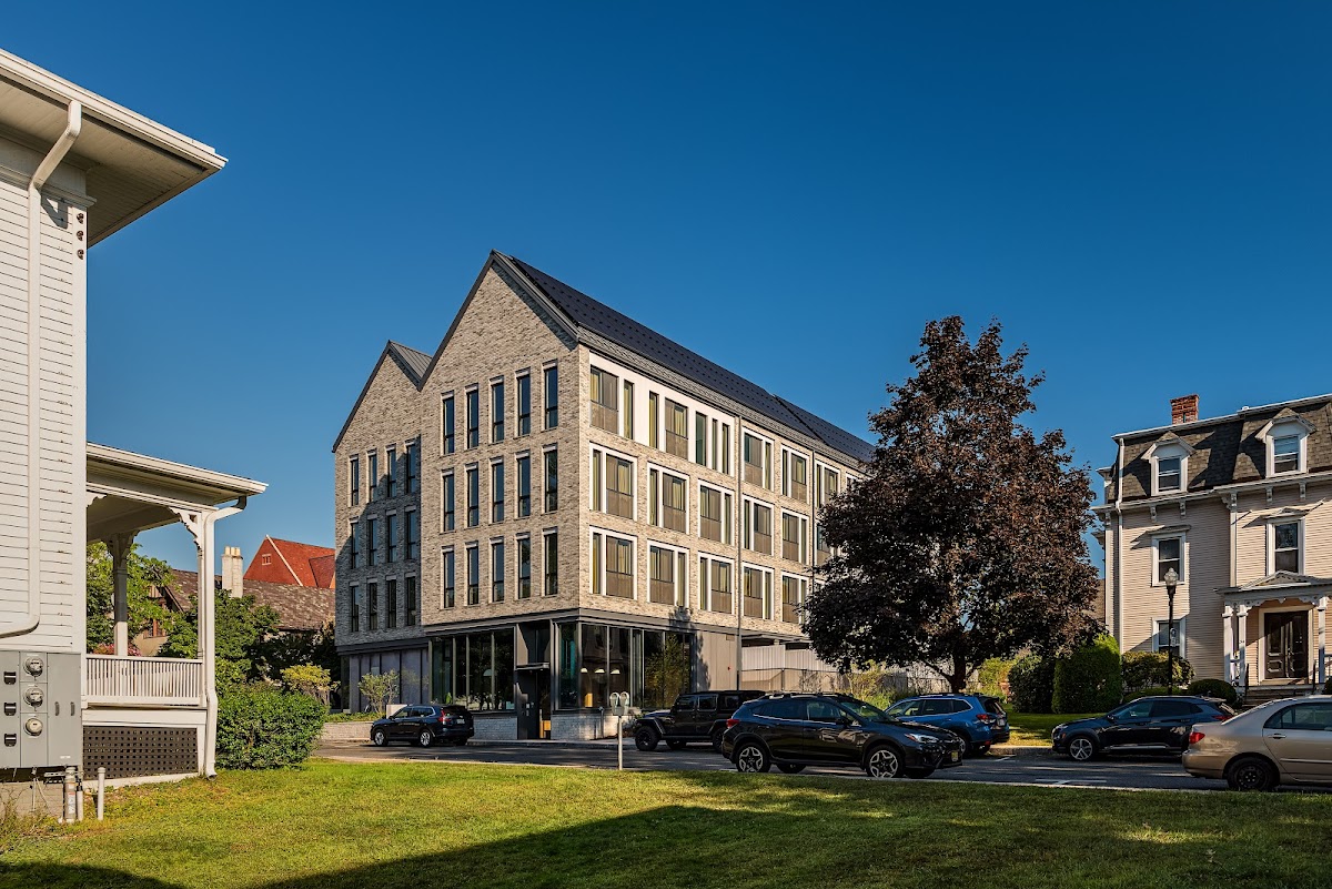 26 Spring apartments in Agawam, MA