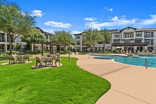 StoneLedge Apartments Grapevine apartments in Grapevine, TX