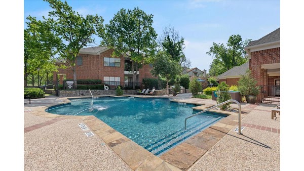 Madison at Melrose apartments in Addison, TX