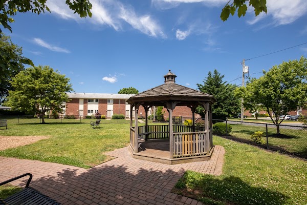 Princeton Gardens apartments in Piscataway, NJ