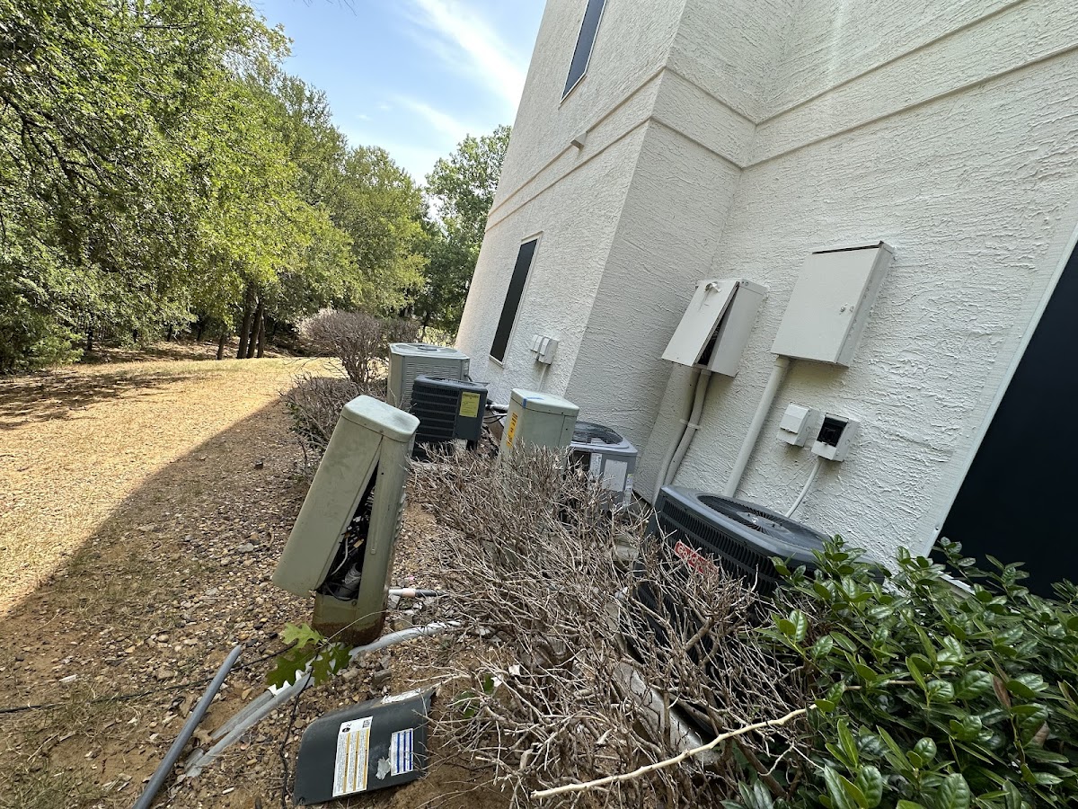 Arboretum at Lewisville apartments in Lewisville, TX