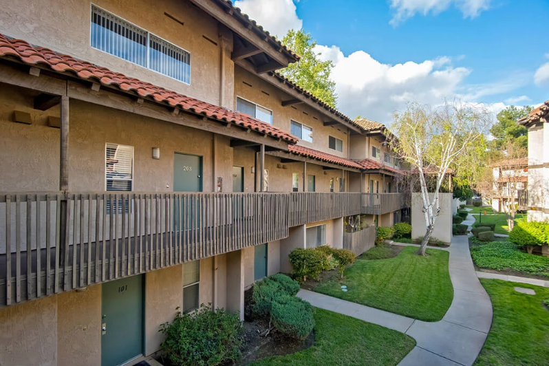 Wilbur Oaks Apartments apartments in Thousand Oaks, CA