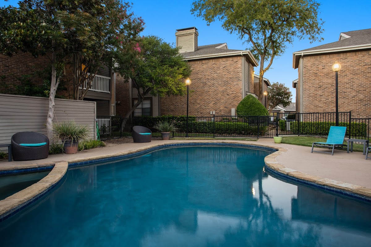 Adair off Addison apartments in Dallas, TX