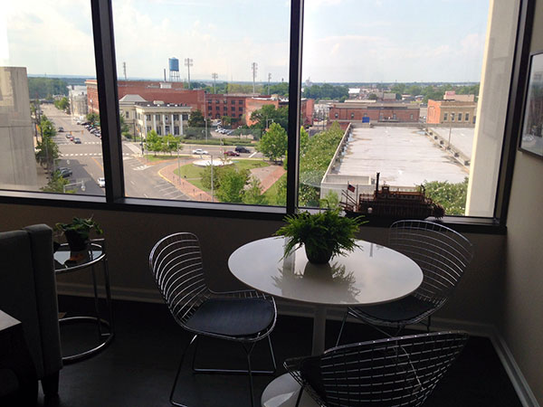 The 40 Four Building apartments in Montgomery, AL