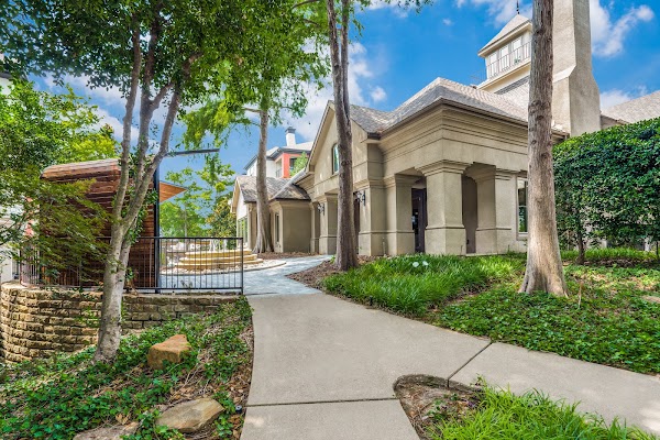 The Lana apartments in Addison, TX