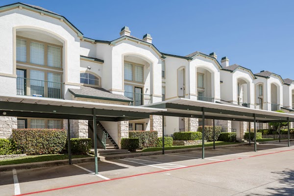 Vail Village Club Apartments apartments in Addison, TX