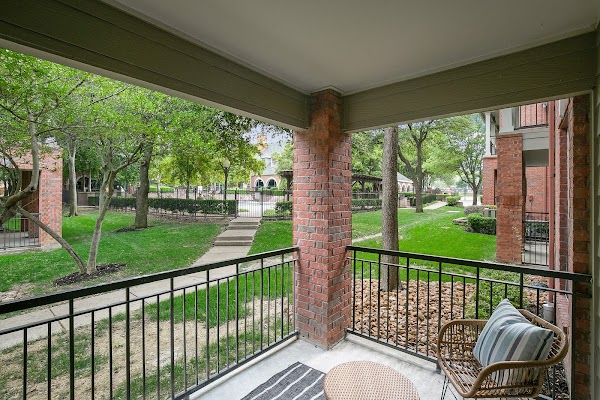 Cortland Prairie Creek apartments in Richardson, TX