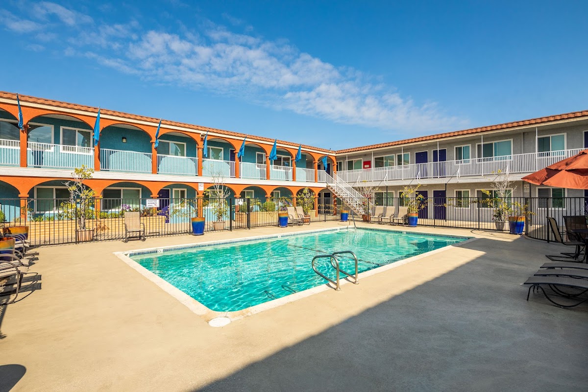 Laurel Pointe Apartments apartments in Hawthorne, CA