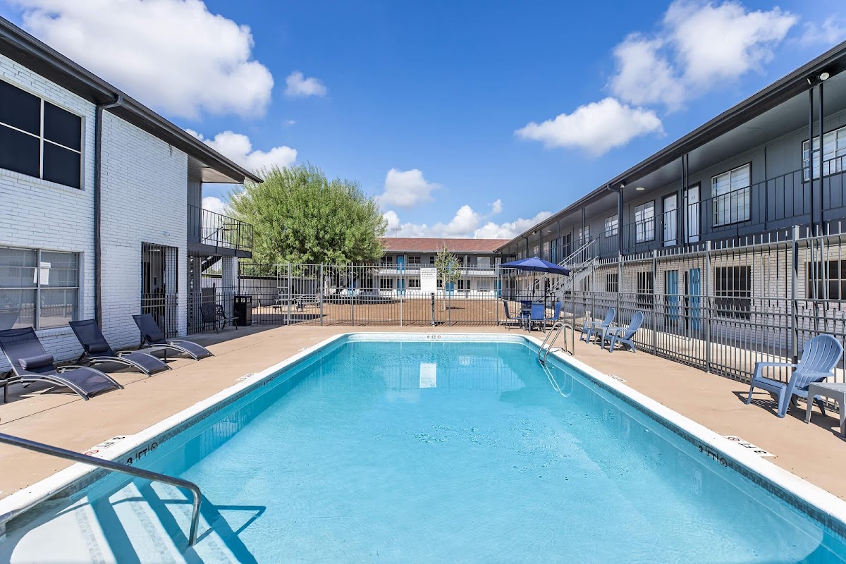 The Monark Apartments apartments in Mcallen, TX