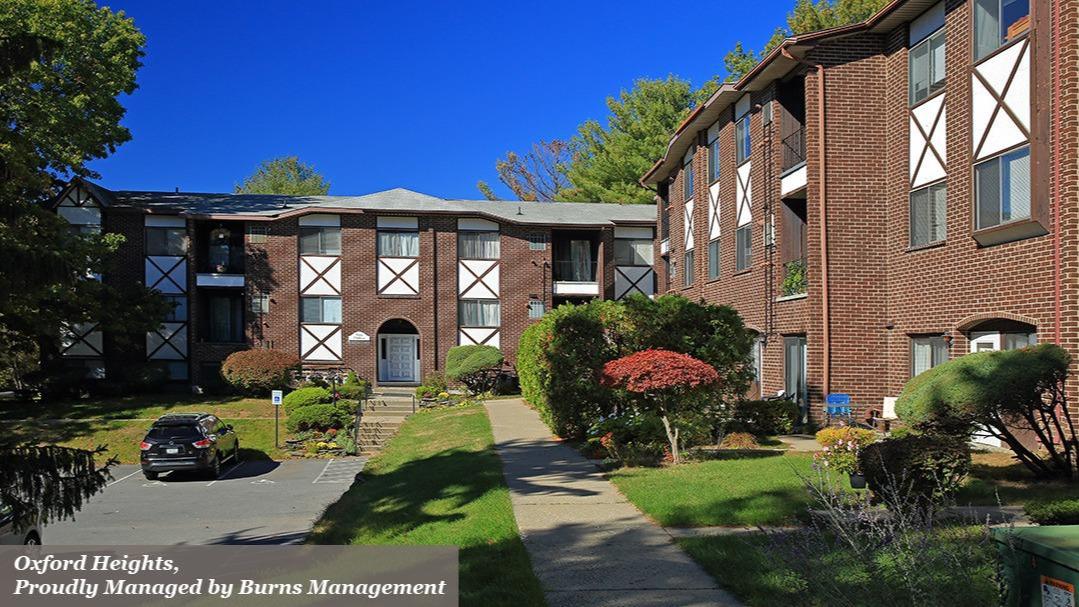 Oxford Heights apartments in Albany, NY