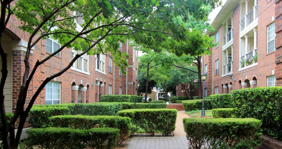 The Dorchester apartments in Addison, TX