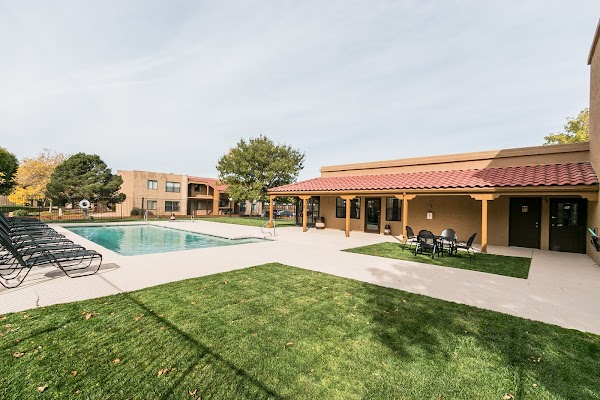 Whispering Sands apartments in Albuquerque, NM