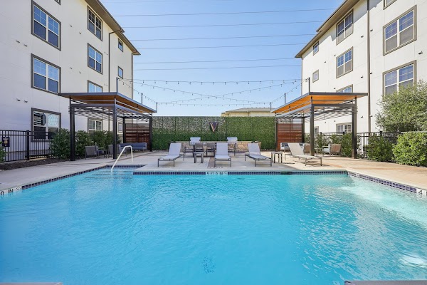 Vine + Vail Townhomes and Apartments apartments in Grapevine, TX