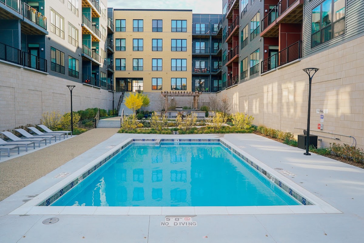 River House Apartment Homes apartments in Milwaukee, WI
