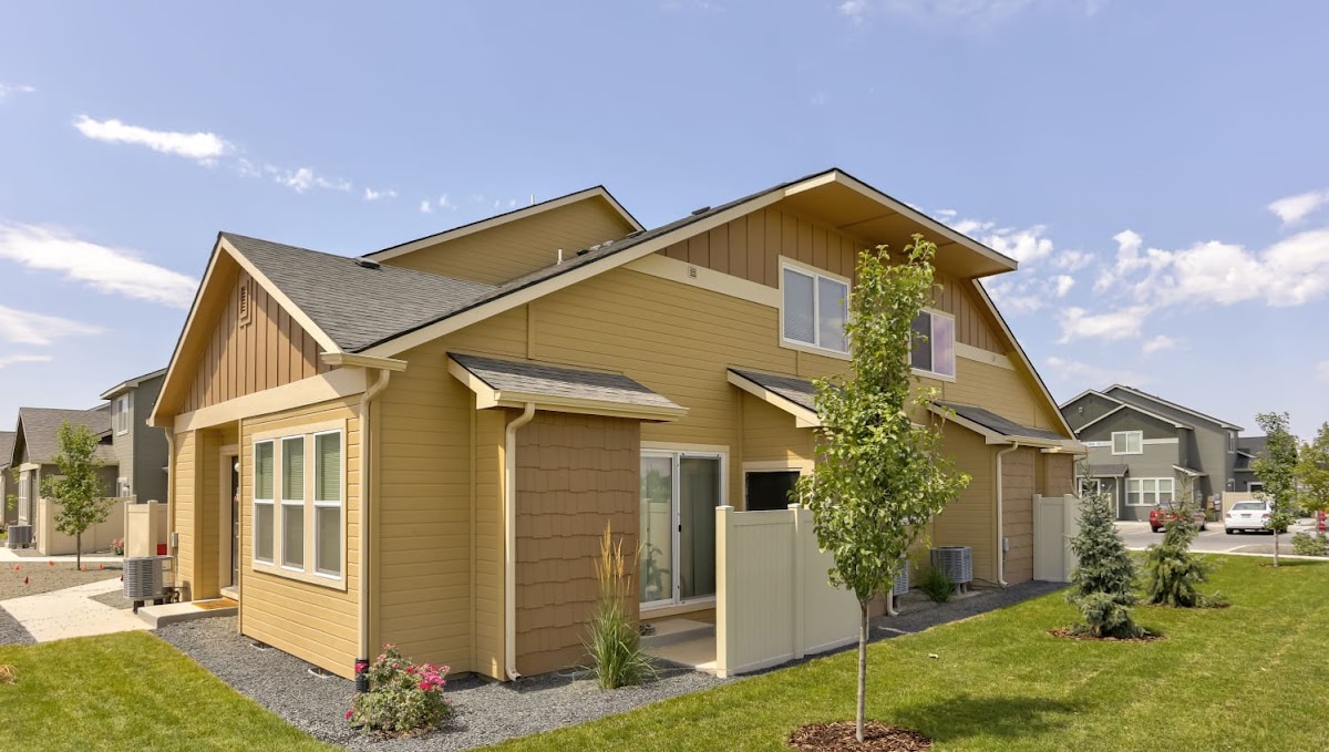 Cedar Park & Canyon Falls Townhomes apartments in Twin Falls, ID