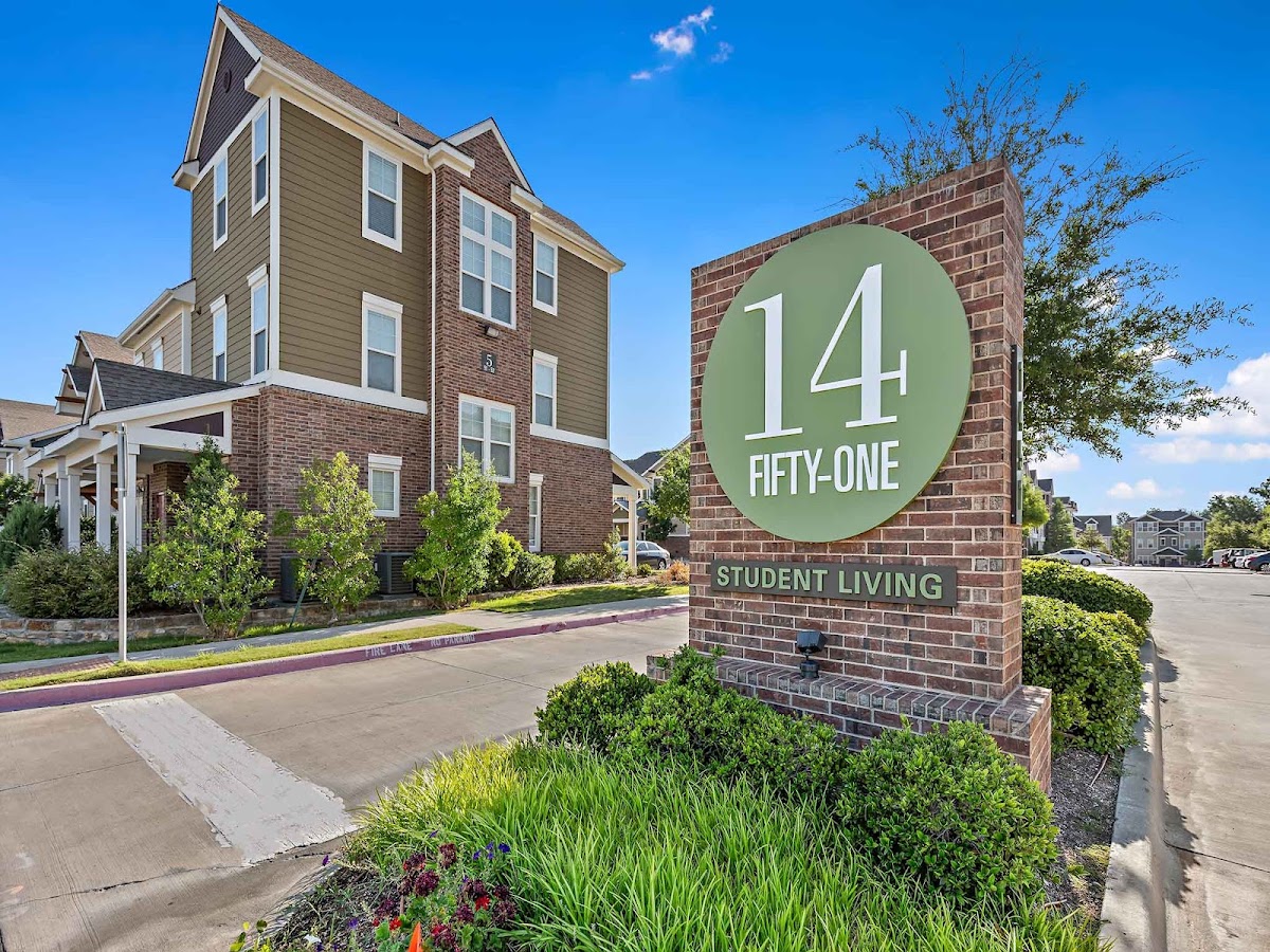 14 Fifty-One apartments in Addison, TX