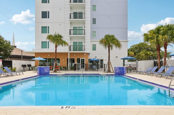 The Breeze apartments in Winter Haven, FL