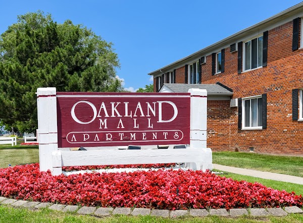Oakland Mall Apartments apartments in Madison Heights, MI