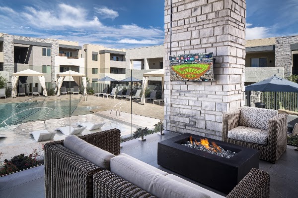 Encantada Twin Peaks apartments in Tucson, AZ