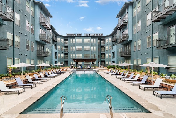 Cortland Galleria apartments in Addison, TX