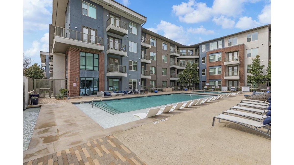 The Briscoe apartments in Dallas, TX