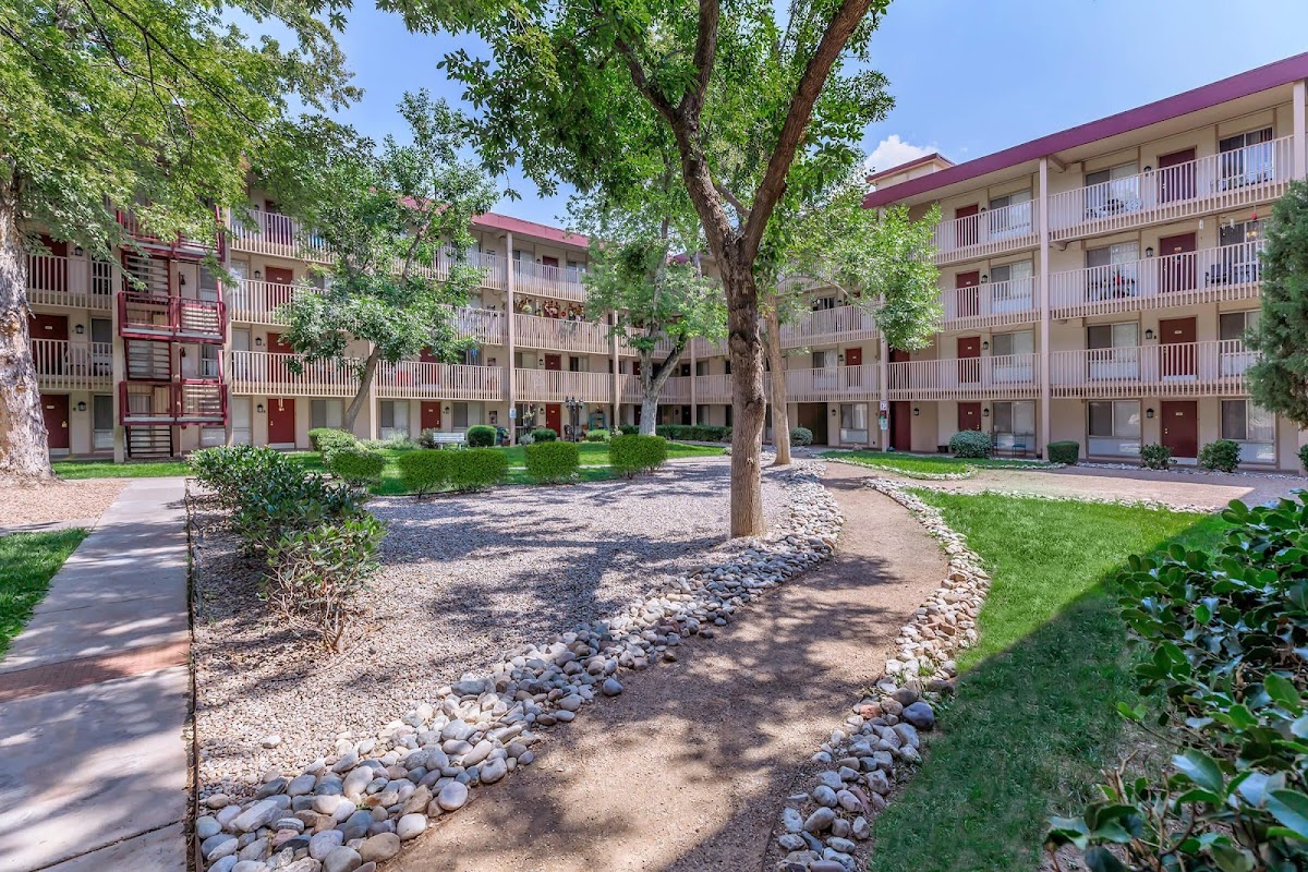 Woodberry Heights apartments in Albuquerque, NM