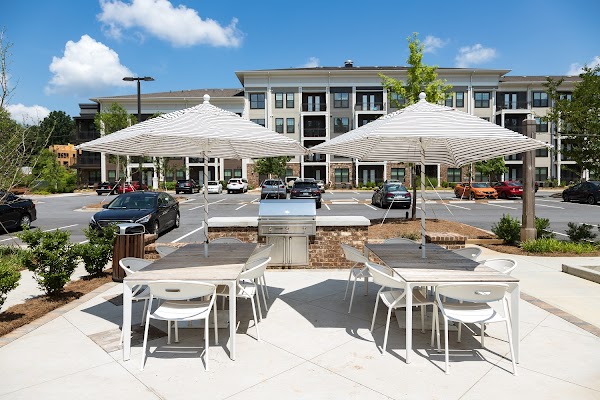 Echo at North Point Center apartments in Alpharetta, GA