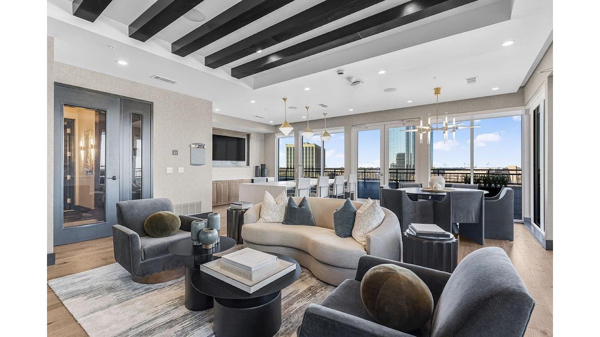 Ovation at Galatyn Park apartments in Addison, TX