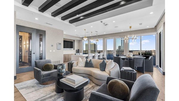 Ovation at Galatyn Park apartments in Addison, TX