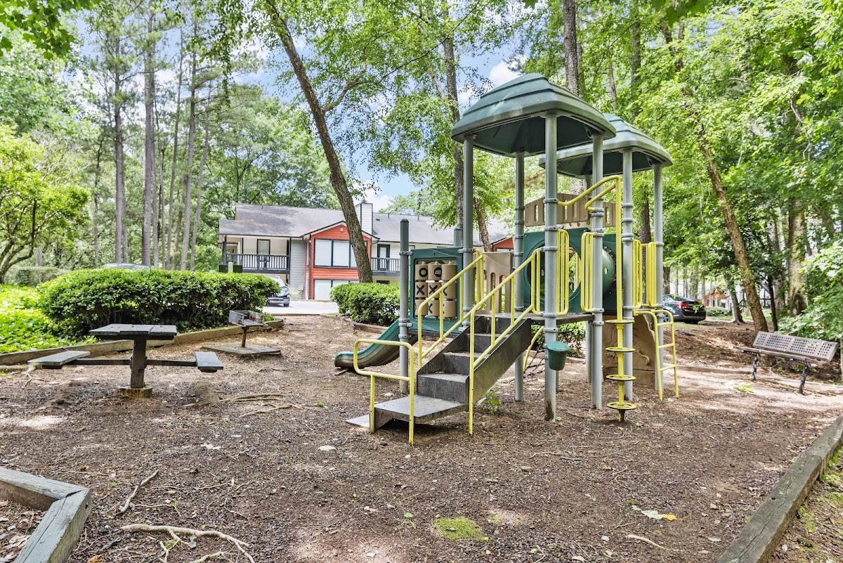 The Addison at Sandy Springs apartments in Atlanta, GA