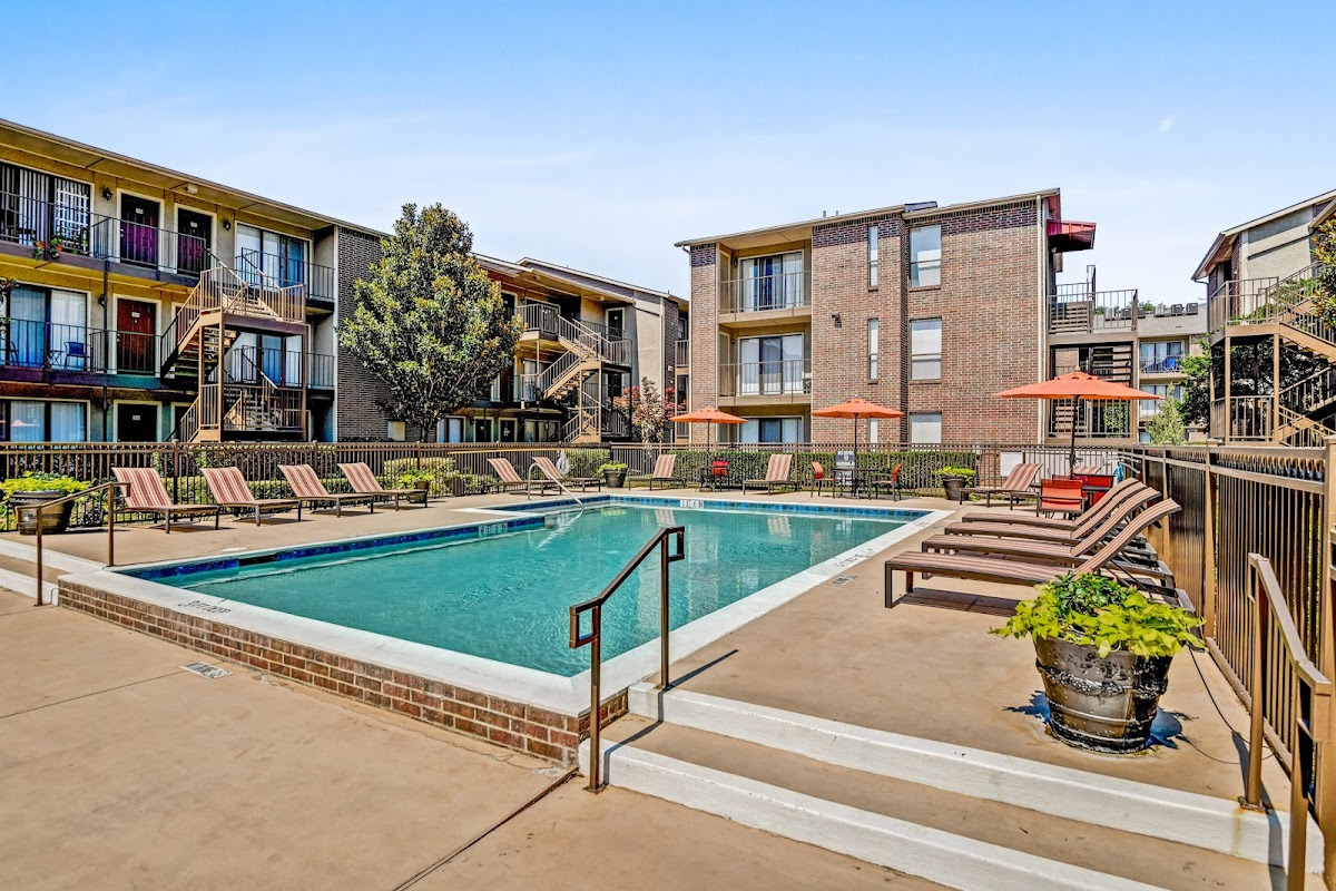 Vue at Knoll Trail Apartments apartments in Addison, TX