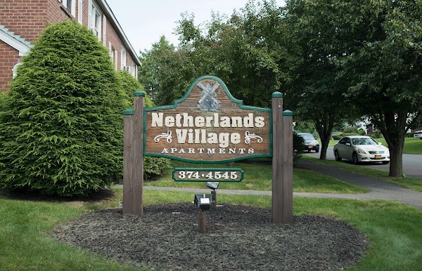 Netherlands Village apartments in Albany, NY