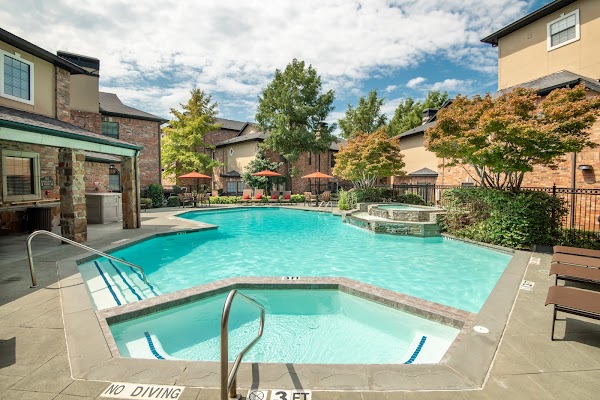 Villas at Parkside apartments in Addison, TX