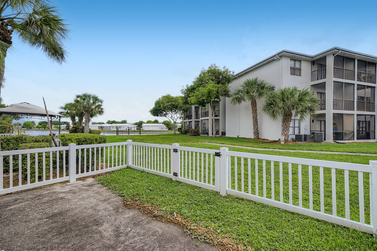 Spectra at Tamarac apartments in Tamarac, FL