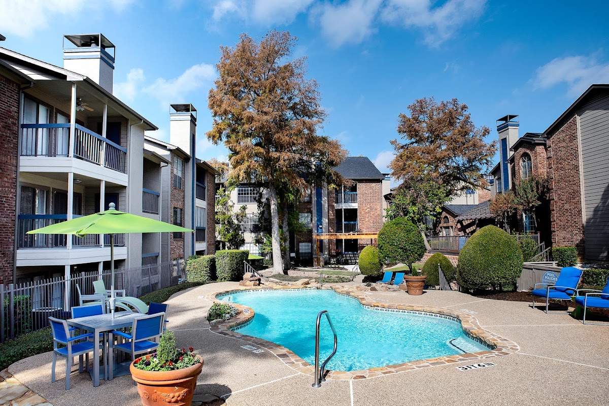 Infinity on the Mark Apartments apartments in Dallas, TX