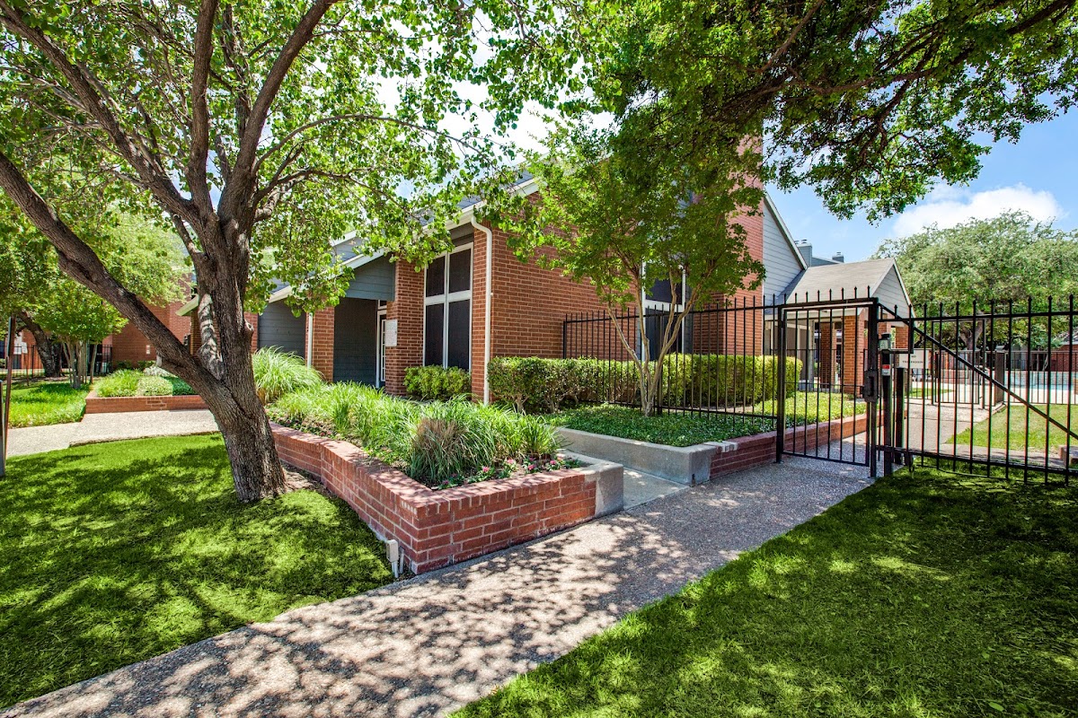Westmoor Apartments apartments in Dallas, TX