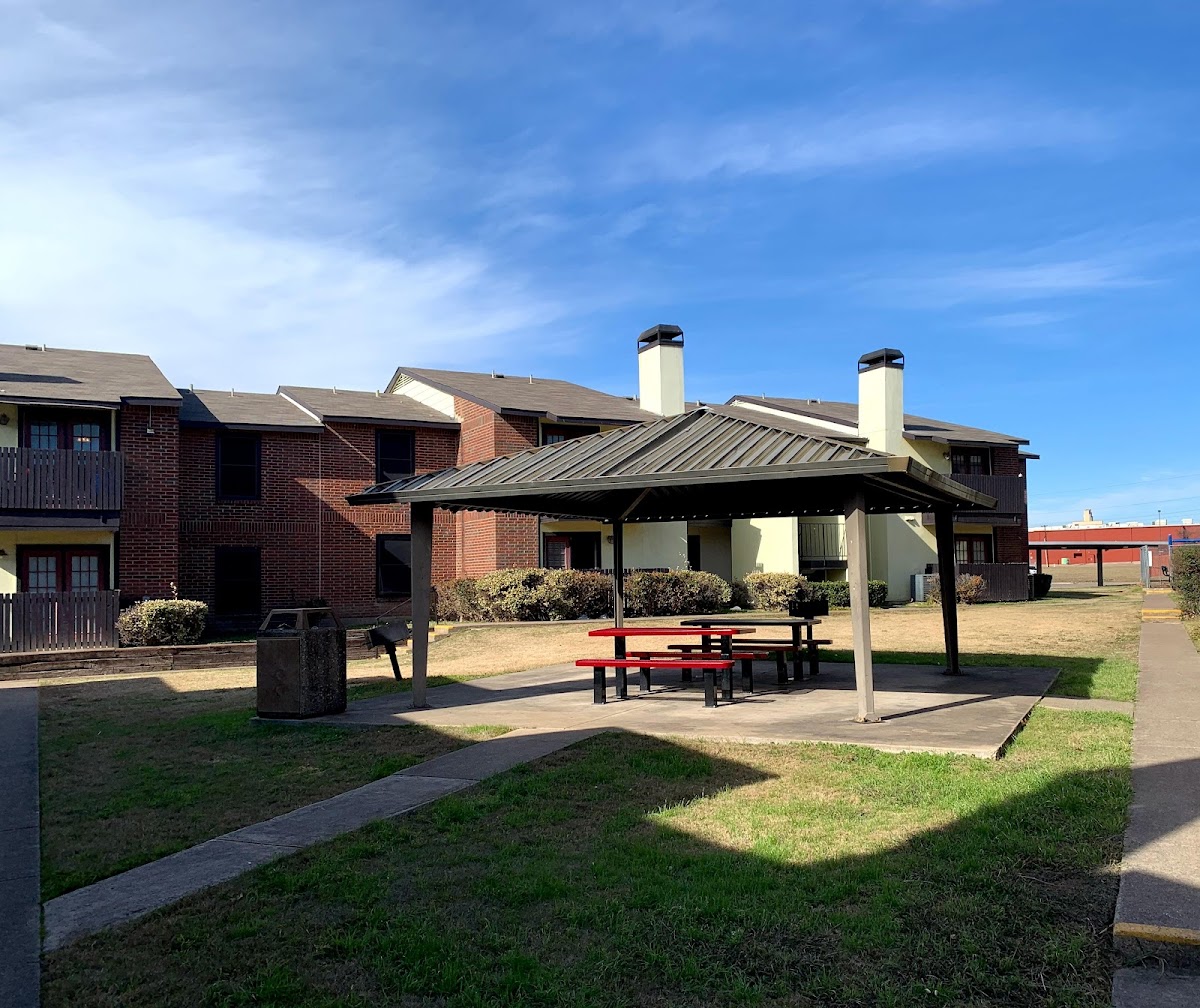 Rolling Hills Place apartments in Lancaster, TX