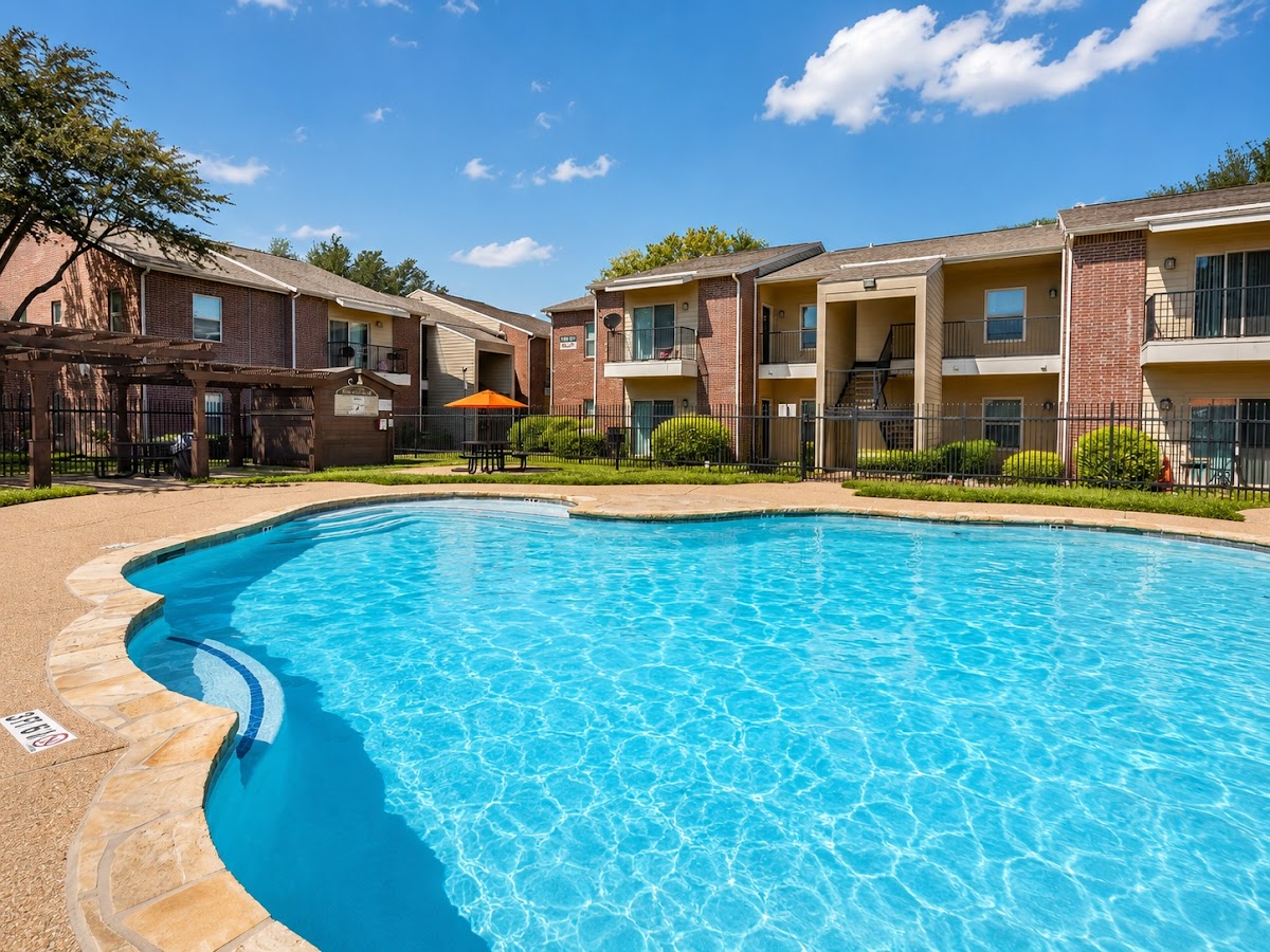 Creekwood Place apartments in Lancaster, TX